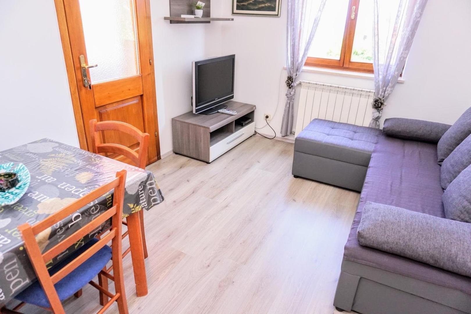Apartment Stefica Crveni Vrh Bagian luar foto