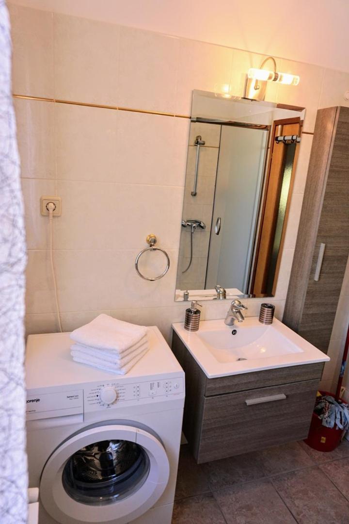 Apartment Stefica Crveni Vrh Bagian luar foto