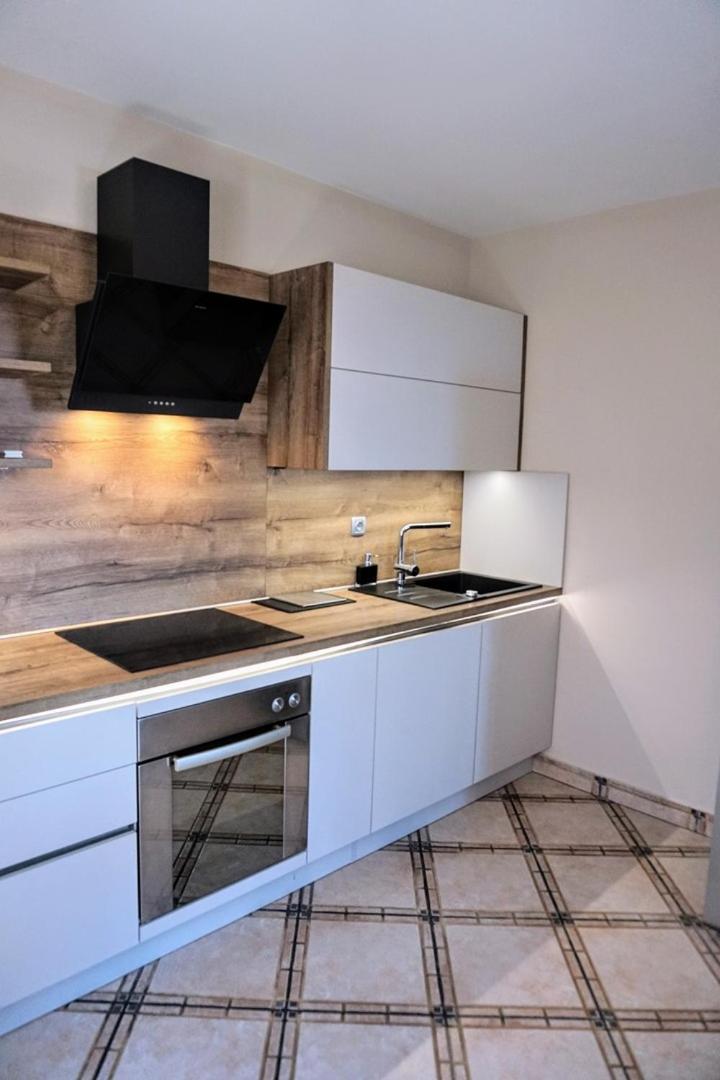Apartment Stefica Crveni Vrh Bagian luar foto
